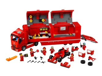 F14 T og Scuderia Ferrari-truck
